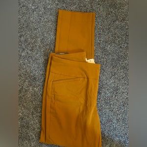 Van Heusen Golden Brown dress pants size 6